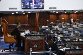 Cadangan kajian semula undang-undang pemberi maklumat antara isu Dewan Rakyat