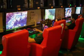 Pengusaha pusat siber lega boleh kembali beroperasi