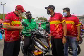 100 penghantar makanan Sungai Kandis sertai RiDE