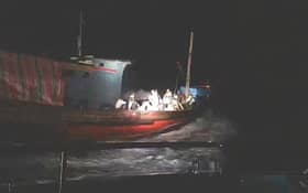 APMM halau bot cuba seludup masuk 40 pendatang asing tanpa izin