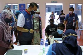 Penjawat awam digesa lengkapkan vaksin Covid-19 sebelum 1 Nov
