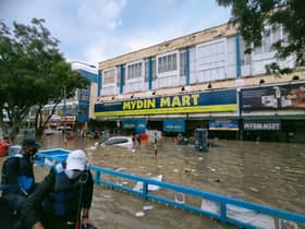 Mydin boss forgives looters at Sri Muda outlet, says they did so to stay alive