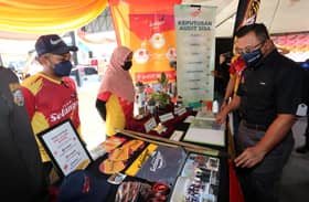 MB santuni warga Sungai Tua, agih bantuan sekolah