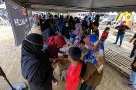Hulu Langat students affected floods get schooling aid
