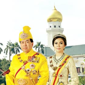 87 individuals receive awards, medals in conjunction with Sultan Selangor’s birthday