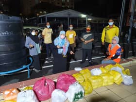 MBI agih kit ujian kendiri, pek makanan buat mangsa banjir