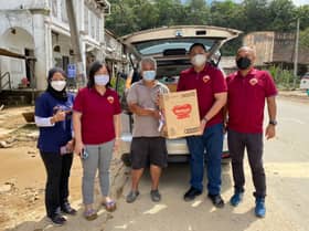 Tourism Selangor agih makan untuk staf, penduduk terkesan banjir