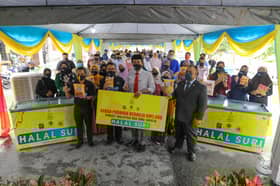 Halal Suri bantu wanita cari rezeki jual makanan sejuk beku