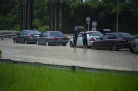 Plaza tol, persimpangan Shah Alam terus ditutup