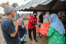 Wakil rakyat Hulu Kelang hulur bantuan kepada mangsa banjir Kampung Jawa