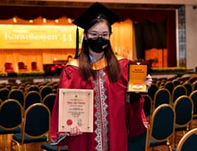 Double education award winner Chow Heng Yee attributes success to giant calendar