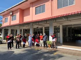 DUN Subang Jaya peruntuk hampir RM20,000 pasang 'awning' surau, beri keselesaan kariah