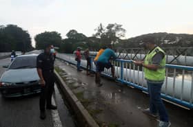 Hujan lebat punca air naik di Taman Sri Muda