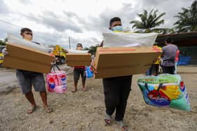 First phase of flood aid distribution in Dengkil to complete Tuesday