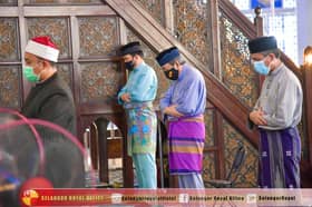 Jemaah dibenar penuhi ruang solat, Sultan seru kekal patuhi SOP