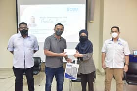 OUM bantu ringan beban 30 pelajar terjejas banjir