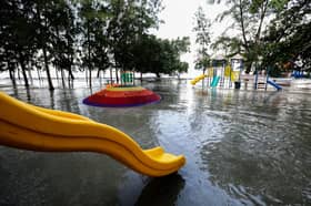 High tide phenomenon: Selangor Fire and Rescue personnel placed at risky areas