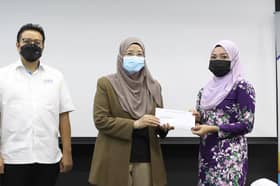 MBI prihatin, agih RM27,000 bantu staf terkesan banjir