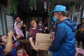 Anwar gesa kerajaan tambah bantuan banjir RM5,000 hingga RM10,000