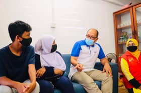 Tiga beradik hilang ibu akibat digilis lori dibantu ADN Pandan Indah