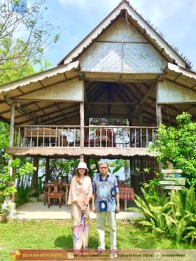 Beriadah di Langkawi, aksi Sultan, Tengku Permaisuri main congkak curi tumpuan (VIDEO)