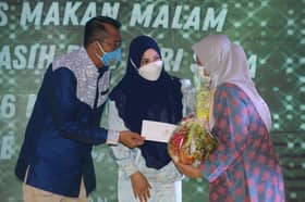 Hargai jasa bantu penduduk, 200 sukarelawan Seri Setia dirai