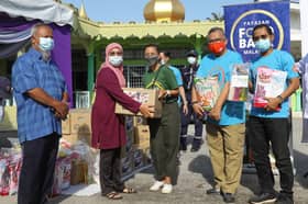 Kuala Selangor flood victims receive food baskets, electric appliances