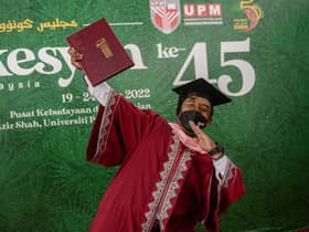 Kekurangan diri tidak halang graduan OKU genggam ijazah di UPM