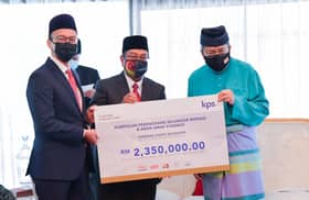 Sultan Sharafuddin receives business tithe of RM2.35 mln