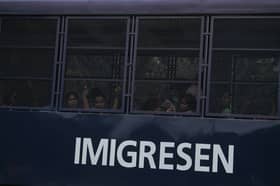 Tiga warga Pakistan dalang sindiket palsukan dokumen, cap imigresen tumpas