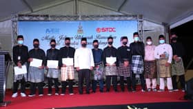 Menteri Besar celebrates iftar with STDC students, staff