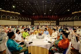 MB breaks fast with community leaders