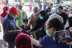 500 pengunjung awal program jualan murah dapat baucar RM10