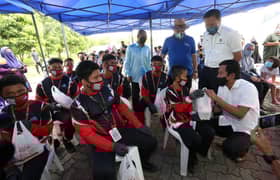Chef Ammar rai anak yatim, sumbang lebih 1,000 pek juadah nasi Arab