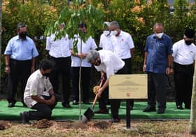 Sultan Selangor berkenan rasmikan Pusat Ilmuan Hutan Hijau Tropika Elmina