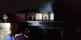Banglo terbakar, 18 ahli keluarga berkumpul sambut raya terselamat