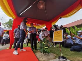 Tengku Permaisuri lancar lima benih tanaman di Selangor Fruit Valley