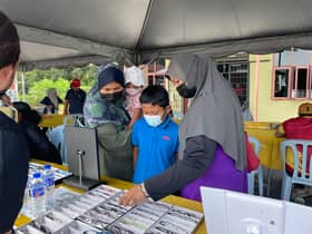 Selangor Saring: Pelajar teruja dapat cermin mata percuma