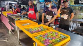 Queen happy, proud ‘roti canai’ recognised as world's No. 1 bread