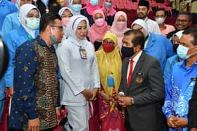 Kos sara hidup naik, Cuepacs rayu kerajaan laksana gaji minimum RM1,800