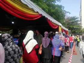Over 500 shoppers throng affordable goods sale in Gombak