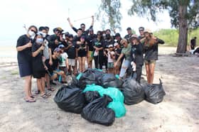 Google Malaysia bersih Pantai Kelanang, kutip 137kg sampah