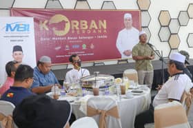 MB anjur ibadah korban di kediaman rasmi, agih daging untuk penduduk sekitar