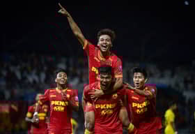 Selangor beat Panthers 2-0 to revive top three hopes