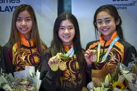 Warm welcome home for national rhythmic gymnasts