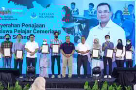 21 tertiary students receive half mln in education assistance — MB