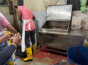 Beroperasi tanpa lesen, pusat sembelihan ayam ditutup serta-merta