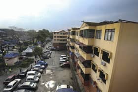 Ribut terbangkan bumbung flat Rosmerah, 50 keluarga terjejas