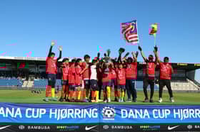 Dua murid sekolah Jais juarai piala bola sepak di Denmark