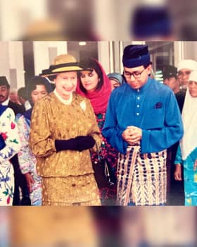 Sultan, Tengku Permaisuri zahir takziah kemangkatan Ratu Elizabeth II